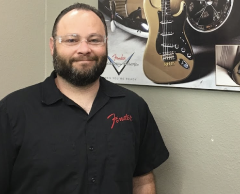 Roberto Venn Alumni Paul Waller Fender 3 495x400 News